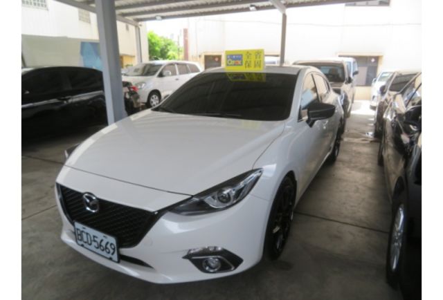 Mazda MAZDA3  第3張相片