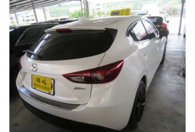 Mazda MAZDA3  第5張相片