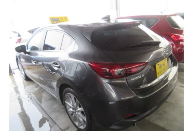 Mazda MAZDA3  第2張相片
