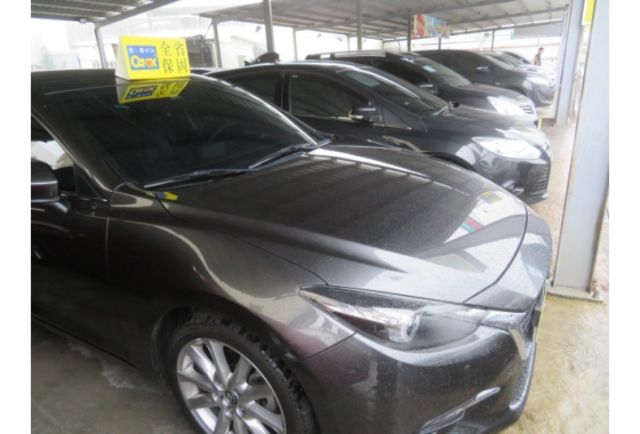 Mazda MAZDA3  第3張相片