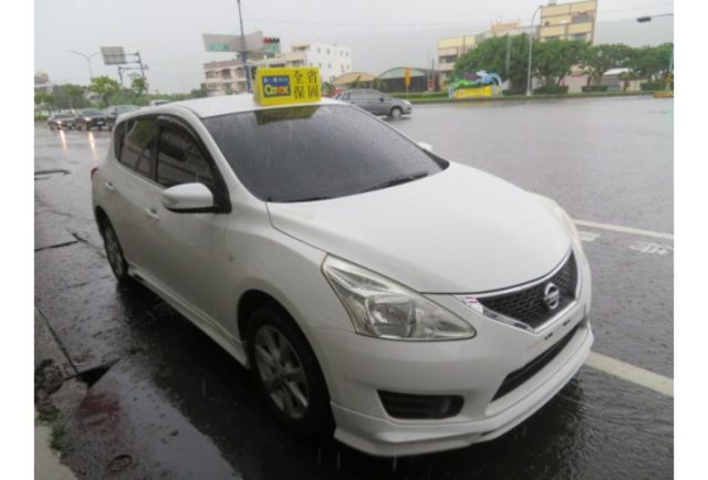 Nissan TIIDA  第3張相片