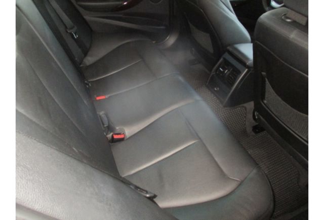 BMW 328I  第9張相片