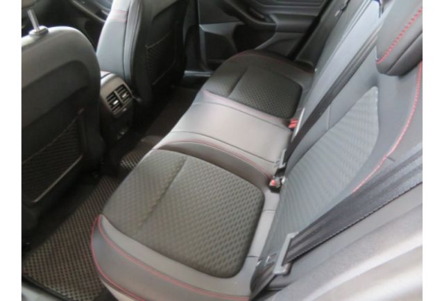 Ford FOCUS  第9張相片