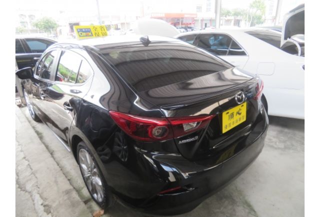 Mazda MAZDA3  第3張相片