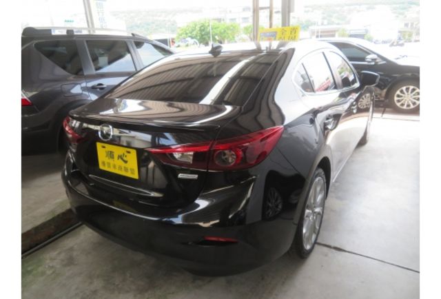 Mazda MAZDA3  第4張相片
