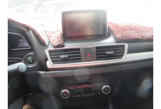 Mazda MAZDA3  第8張相片