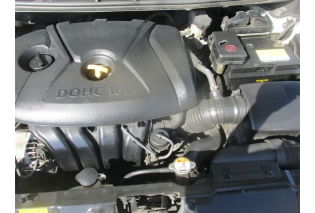 Hyundai ELANTRA  第6張相片