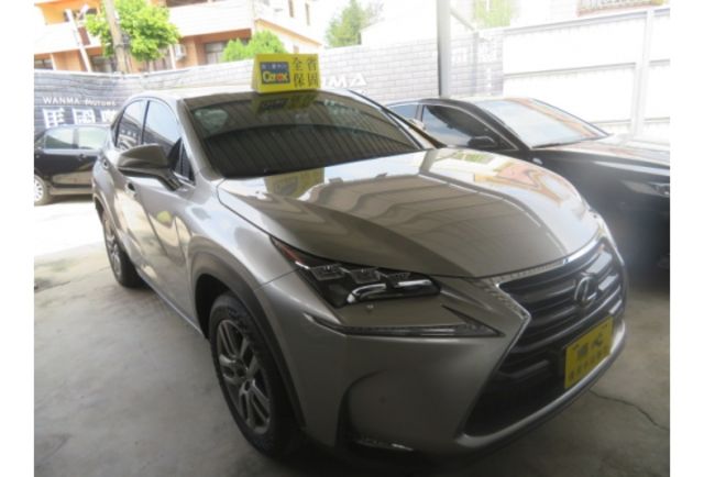 Lexus NX200T  第7張相片