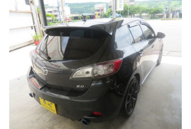 Mazda MAZDA3  第2張相片