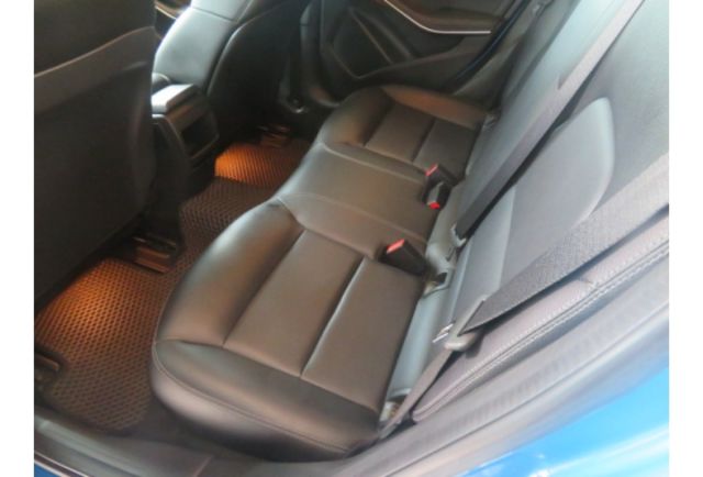 Benz GLA200  第9張相片