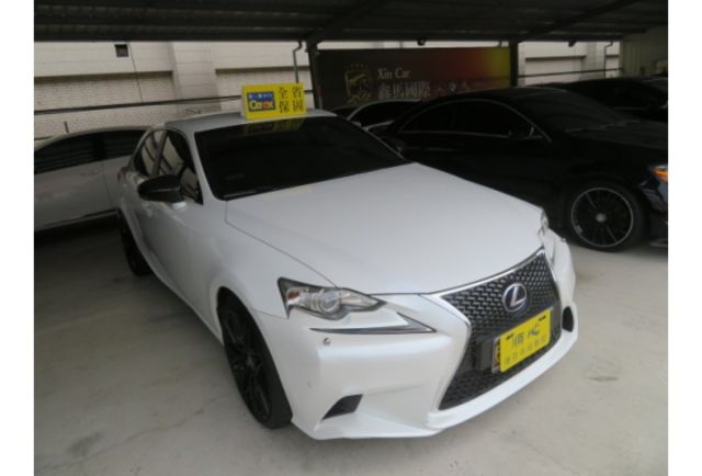 Lexus IS300H  第1張相片