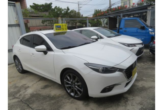 Mazda MAZDA3  第3張相片