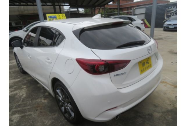 Mazda MAZDA3  第7張相片