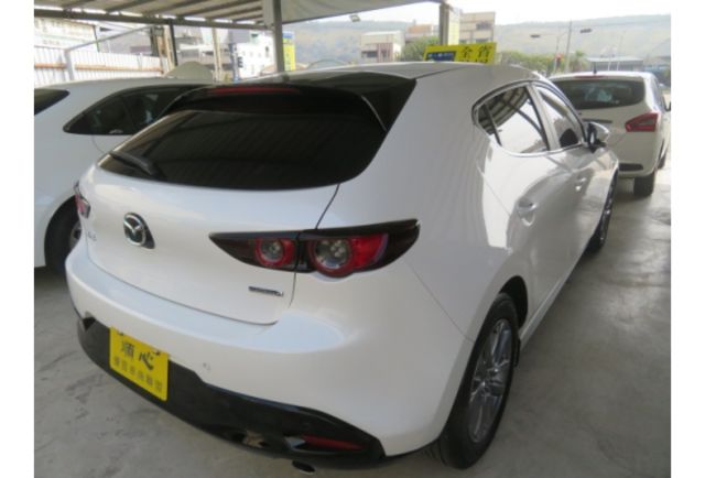 Mazda MAZDA3  第3張相片