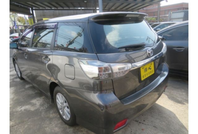 Toyota WISH  第8張相片
