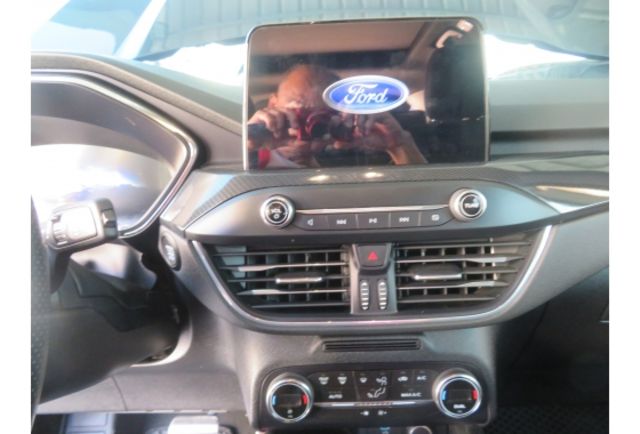 Ford KUGA  第8張相片