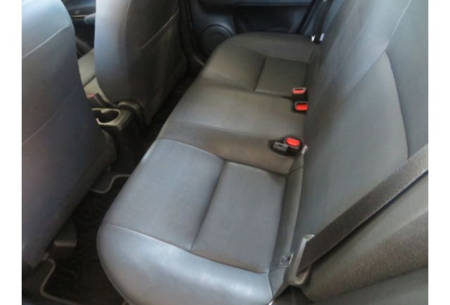 Toyota YARIS  第10張相片