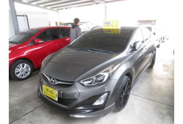 Hyundai ELANTRA  第2張相片