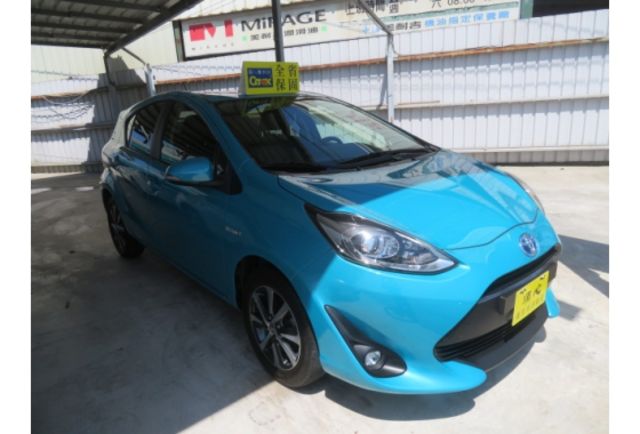 Toyota PRIUS C  第6張相片