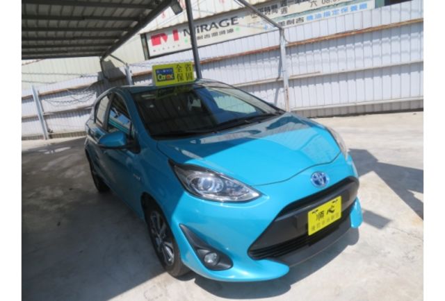 Toyota PRIUS C  第8張相片