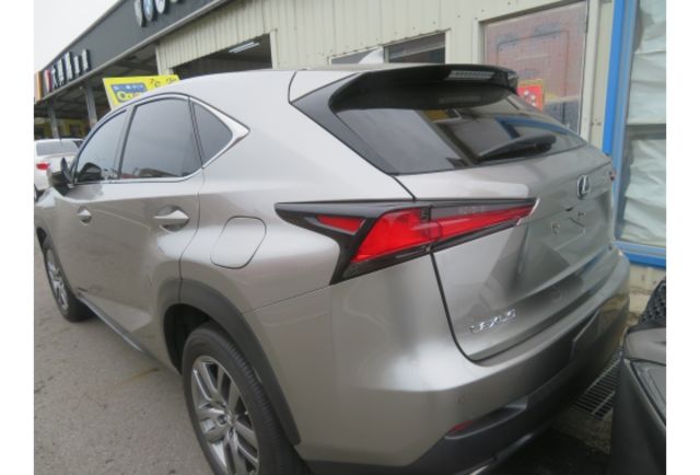 Lexus NX300  第1張相片