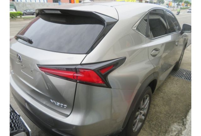 Lexus NX300  第6張相片