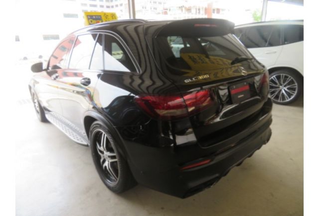Benz GLC 300  第3張相片