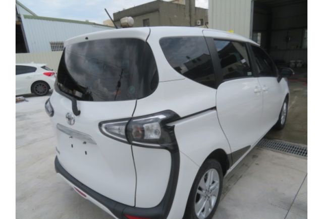 Toyota SIENTA  第4張相片