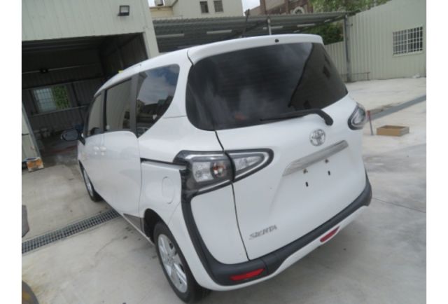 Toyota SIENTA  第5張相片