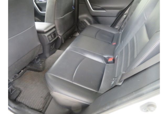 Toyota RAV4  第10張相片
