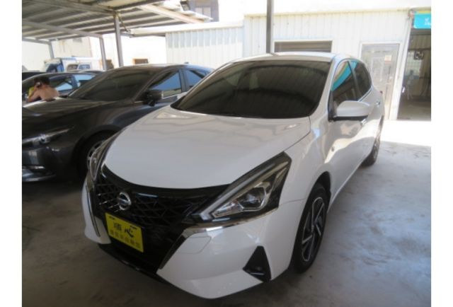 Nissan TIIDA  第1張相片