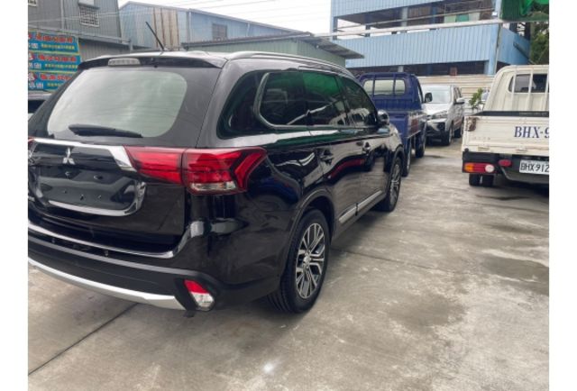 Mitsubishi OUTLANDER  第5張相片