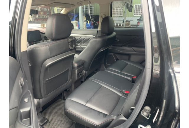 Mitsubishi OUTLANDER  第8張相片