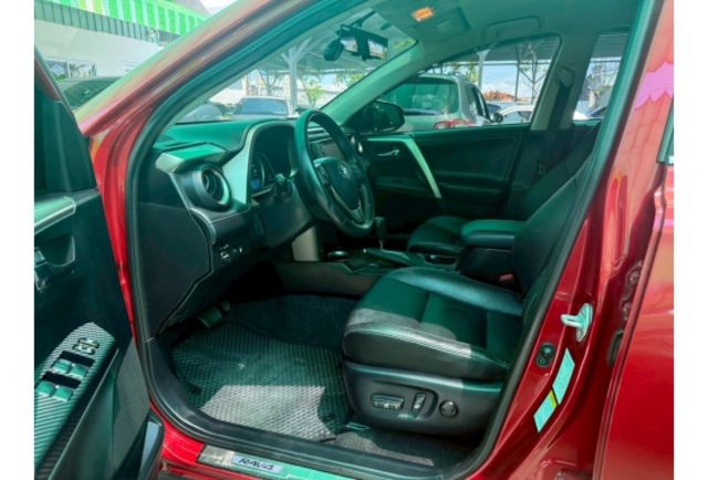 Toyota RAV4  第11張相片