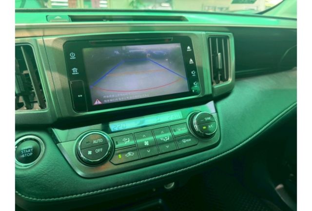 Toyota RAV4  第13張相片