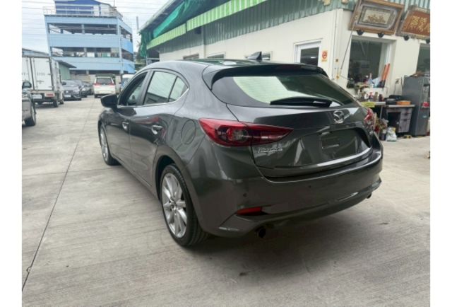 Mazda MAZDA3  第4張相片
