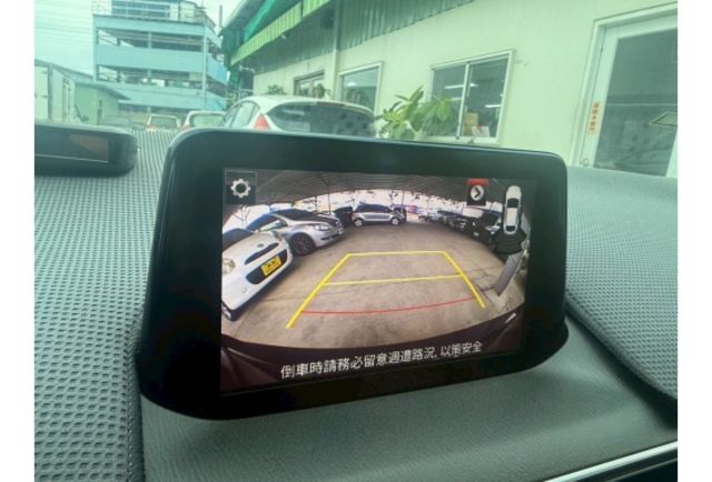 Mazda MAZDA3  第11張相片