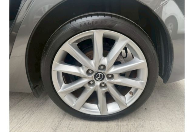 Mazda MAZDA3  第14張相片