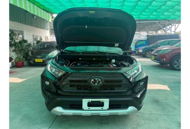 Toyota RAV4  第8張相片