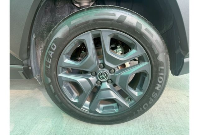 Toyota RAV4  第14張相片