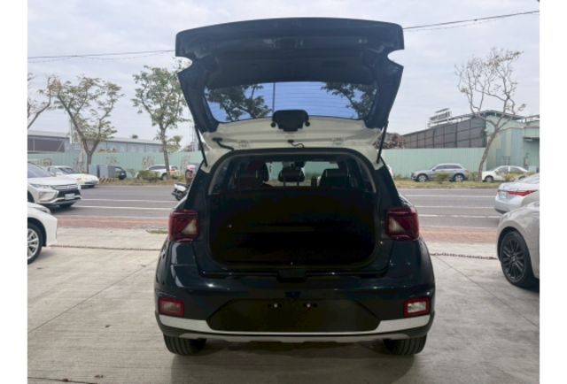 Hyundai VENUE  第4張相片