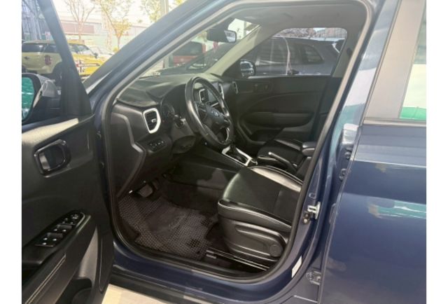 Hyundai VENUE  第6張相片