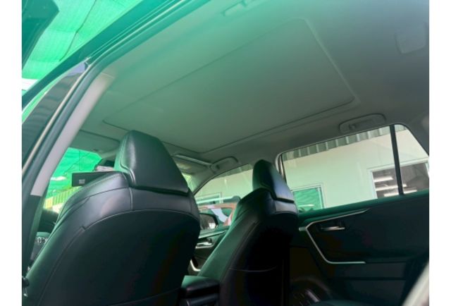 Toyota RAV4  第12張相片