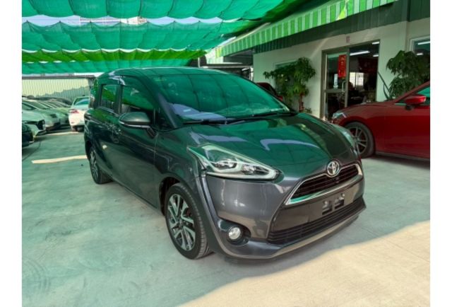 Toyota SIENTA  第1張相片