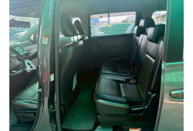 Toyota SIENTA  第12張相片