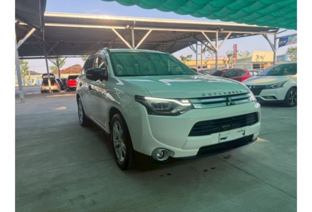 Mitsubishi OUTLANDER  第1張相片