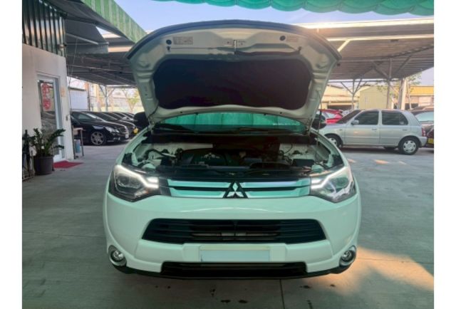 Mitsubishi OUTLANDER  第4張相片