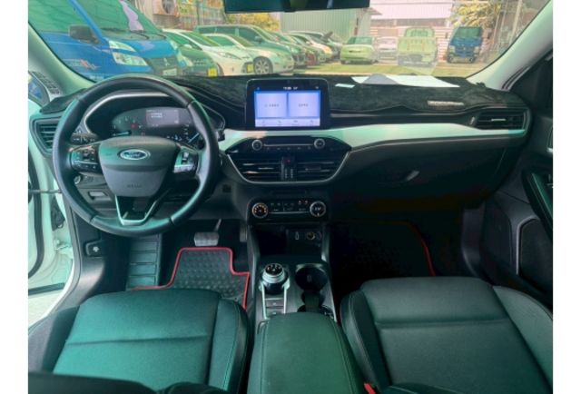 Ford FOCUS  第8張相片