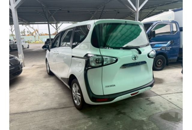 Toyota SIENTA  第2張相片