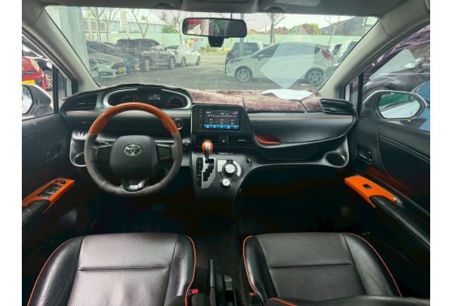 Toyota SIENTA  第10張相片